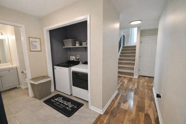 1607 Meadow LANE, Elkhorn, WI 53121