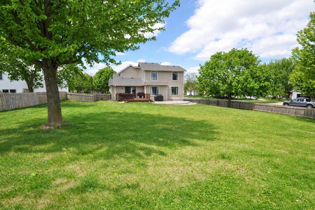 1607 Meadow LANE, Elkhorn, WI 53121