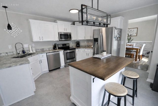 1607 Meadow LANE, Elkhorn, WI 53121