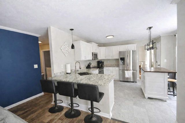1607 Meadow LANE, Elkhorn, WI 53121