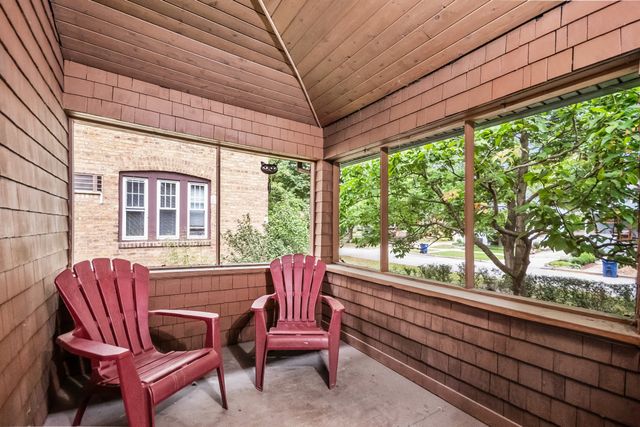 2330 Brown Avenue, Evanston, IL 60201