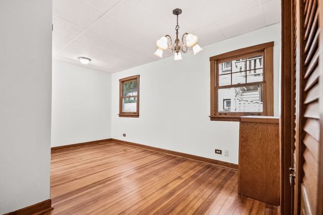 2330 Brown Avenue, Evanston, IL 60201