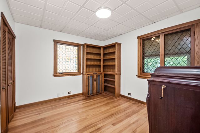 2330 Brown Avenue, Evanston, IL 60201