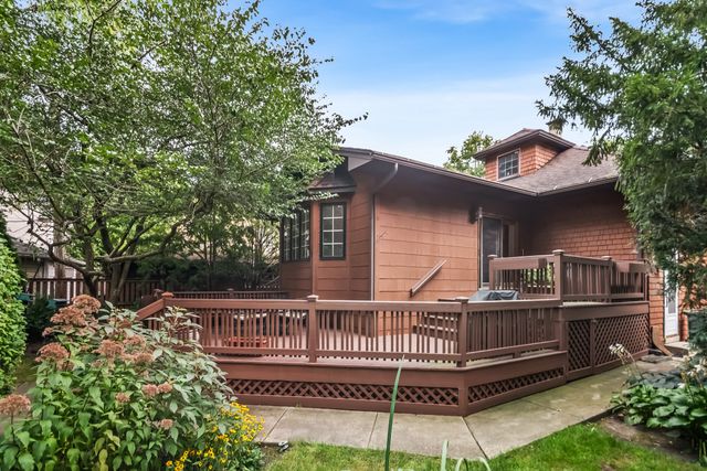 2330 Brown Avenue, Evanston, IL 60201