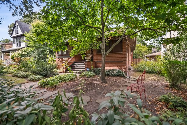 2330 Brown Avenue, Evanston, IL 60201