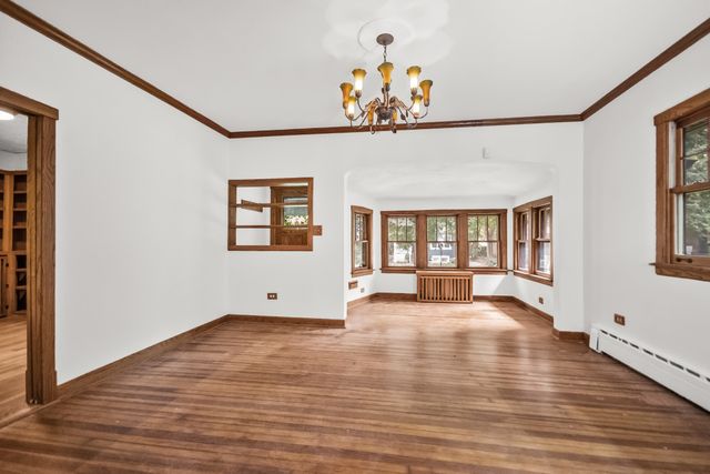 2330 Brown Avenue, Evanston, IL 60201