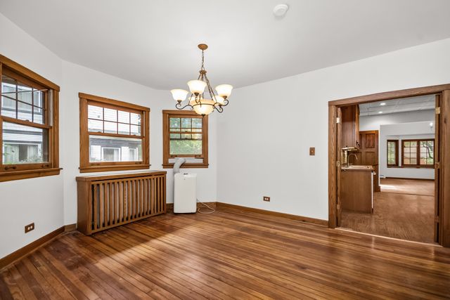2330 Brown Avenue, Evanston, IL 60201
