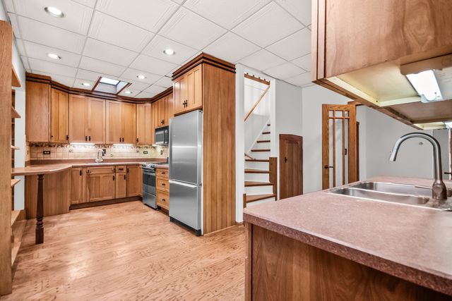 2330 Brown Avenue, Evanston, IL 60201