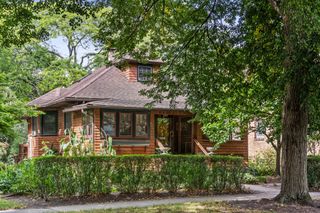2330 Brown Avenue, Evanston, IL 60201