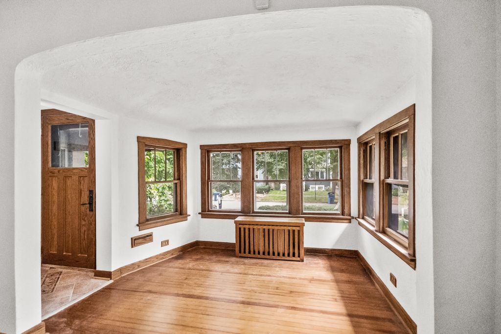 2330 Brown Avenue, Evanston, IL 60201 — photo 3