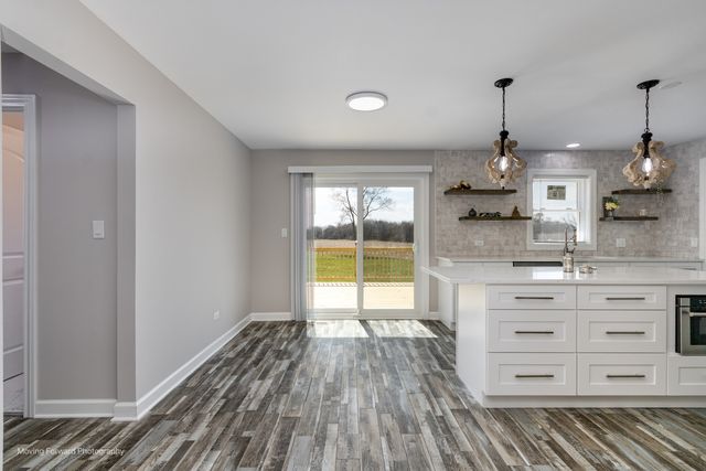 38w715 Huntley Road, West Dundee, IL 60118