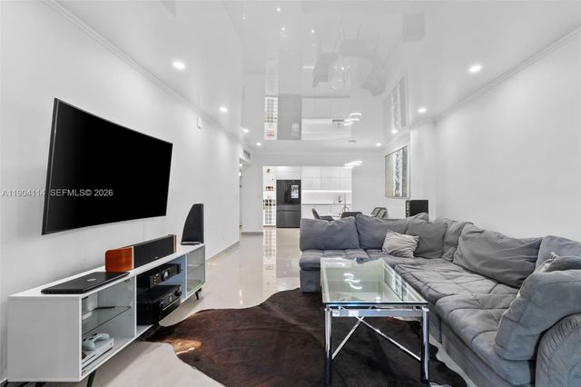 19390 Collins Avenue 209, Sunny Isles Beach, FL 33160