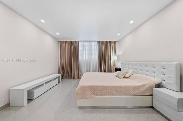19390 Collins Avenue 209, Sunny Isles Beach, FL 33160