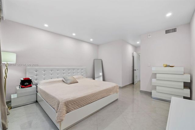 19390 Collins Avenue 209, Sunny Isles Beach, FL 33160