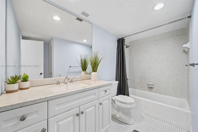 19390 Collins Avenue 209, Sunny Isles Beach, FL 33160
