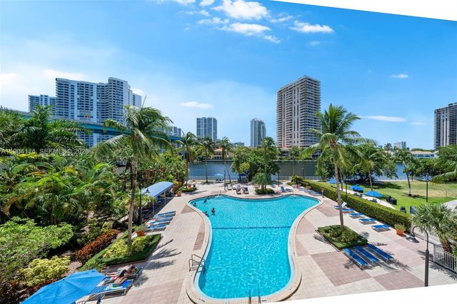 19390 Collins Avenue 209, Sunny Isles Beach, FL 33160