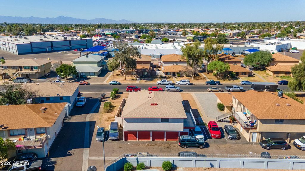 Image 18 of property listing at 3346 W HARMONT Drive, Phoenix, AZ 85051
