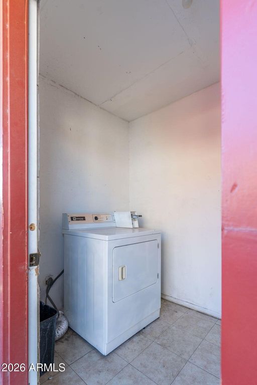 Image 19 of property listing at 3346 W HARMONT Drive, Phoenix, AZ 85051