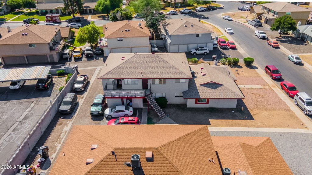 Image 3 of property listing at 3346 W HARMONT Drive, Phoenix, AZ 85051