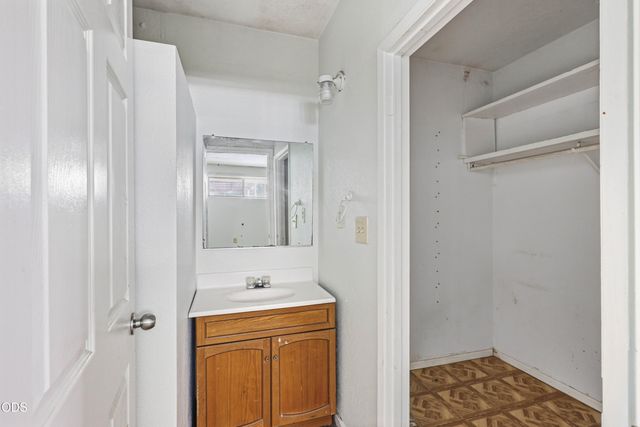 1980 McCarter Lane, Grants Pass, OR 97527