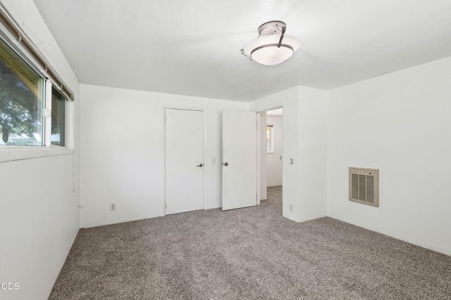 1980 McCarter Lane, Grants Pass, OR 97527