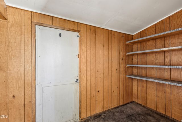 1980 McCarter Lane, Grants Pass, OR 97527