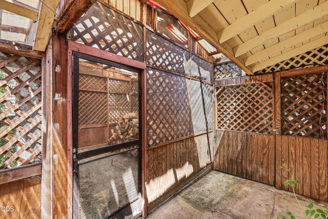 1980 McCarter Lane, Grants Pass, OR 97527