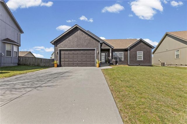 290 N Pecan Street, Gardner, KS 66030