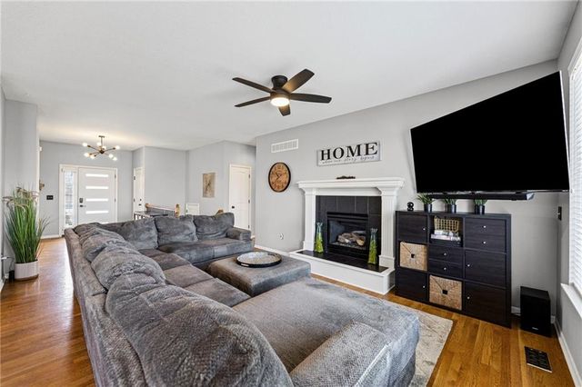 290 N Pecan Street, Gardner, KS 66030