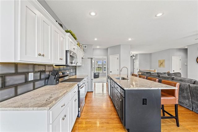 290 N Pecan Street, Gardner, KS 66030