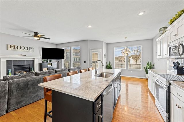 290 N Pecan Street, Gardner, KS 66030