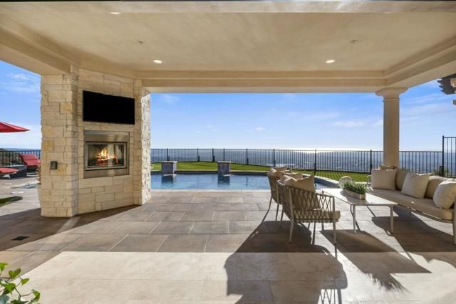 7795 Camino De Arriba, Rancho Santa Fe, CA 92067