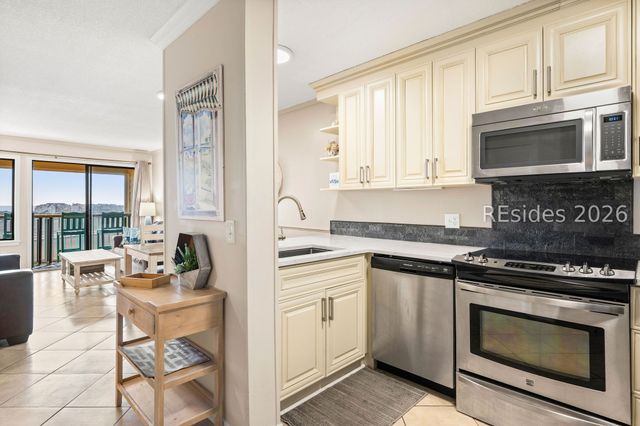 663 William Hilton Pkwy Apt 2406, Hilton Head Island, SC 29928