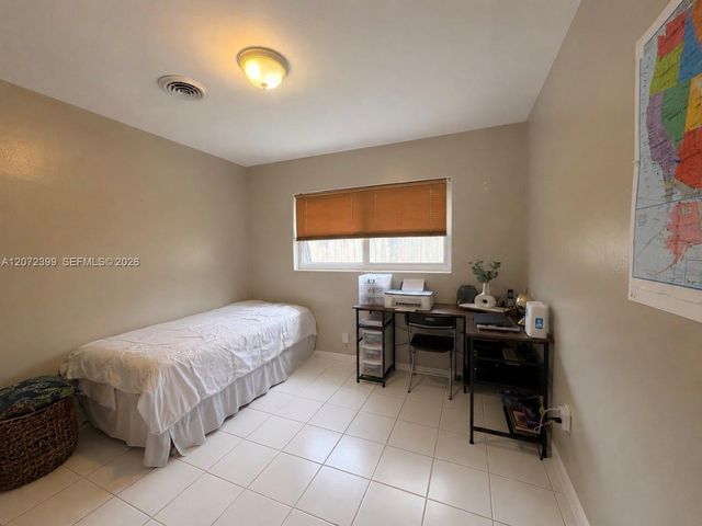 1812 N 45th Avenue, Hollywood, FL 33021