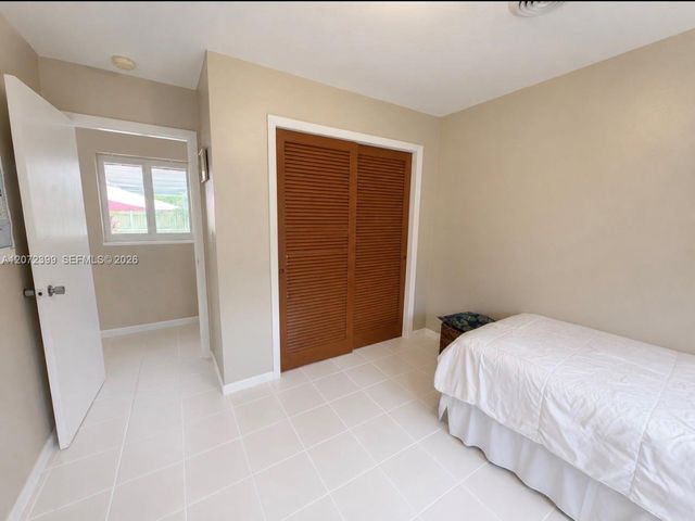 1812 N 45th Avenue, Hollywood, FL 33021