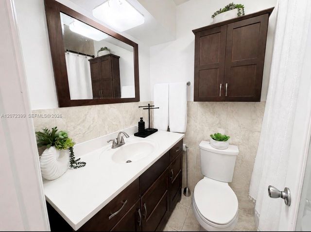 1812 N 45th Avenue, Hollywood, FL 33021