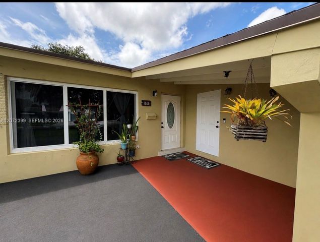1812 N 45th Avenue, Hollywood, FL 33021