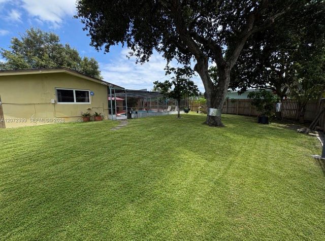 1812 N 45th Avenue, Hollywood, FL 33021