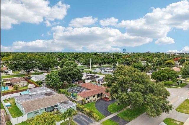 1812 N 45th Avenue, Hollywood, FL 33021
