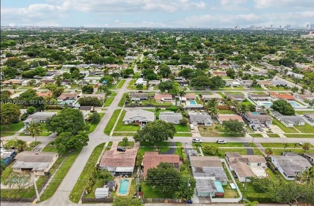 1812 N 45th Avenue, Hollywood, FL 33021
