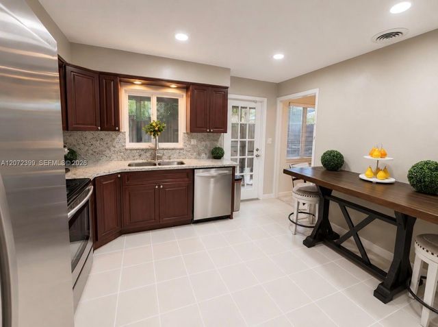 1812 N 45th Avenue, Hollywood, FL 33021