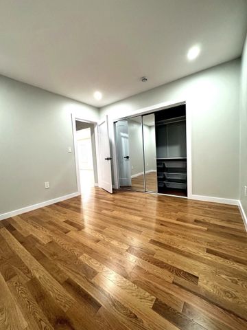 34-36 Curry Cir, Swampscott, MA 01907