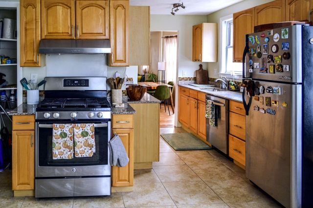 34-36 Curry Cir, Swampscott, MA 01907