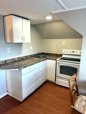 34-36 Curry Cir, Swampscott, MA 01907