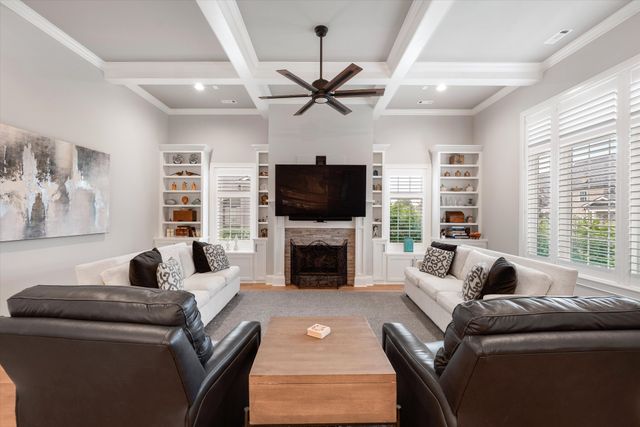 103 Pin High Pvt Dr, Gallatin, TN 37066