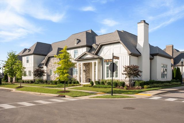103 Pin High Pvt Dr, Gallatin, TN 37066
