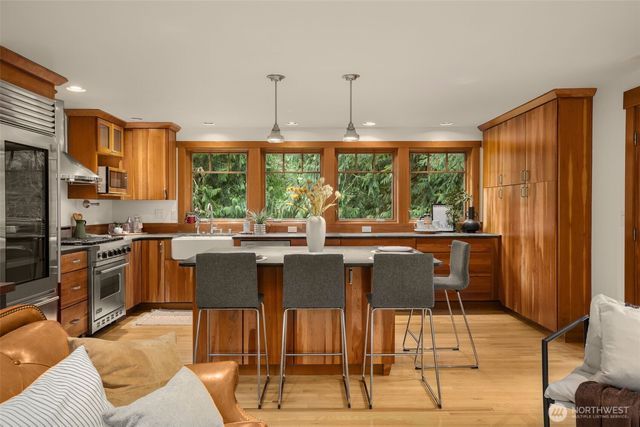 23415 NE 73rd Street, Redmond, WA 98053