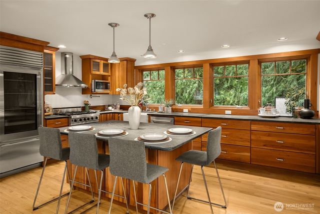 23415 NE 73rd Street, Redmond, WA 98053