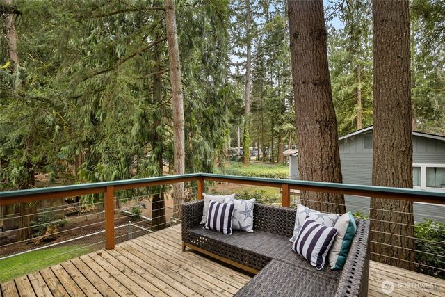 23415 NE 73rd Street, Redmond, WA 98053