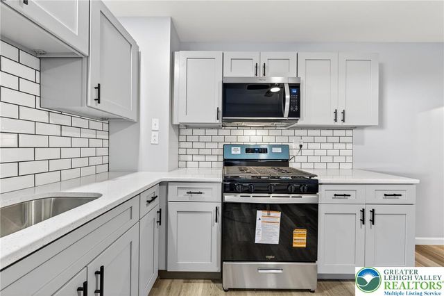 817 Ridge, West Easton Boro, PA 18042